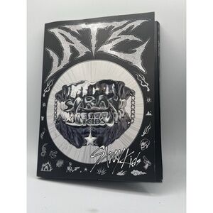 STRAY KIDS ATE (CHK CHK Ver.) Signed Exclusive. (Some Bending On‎ The Cover)